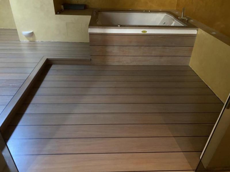 abitazione-privata-bagno-in-teak-fugato-navale-tinto-ash